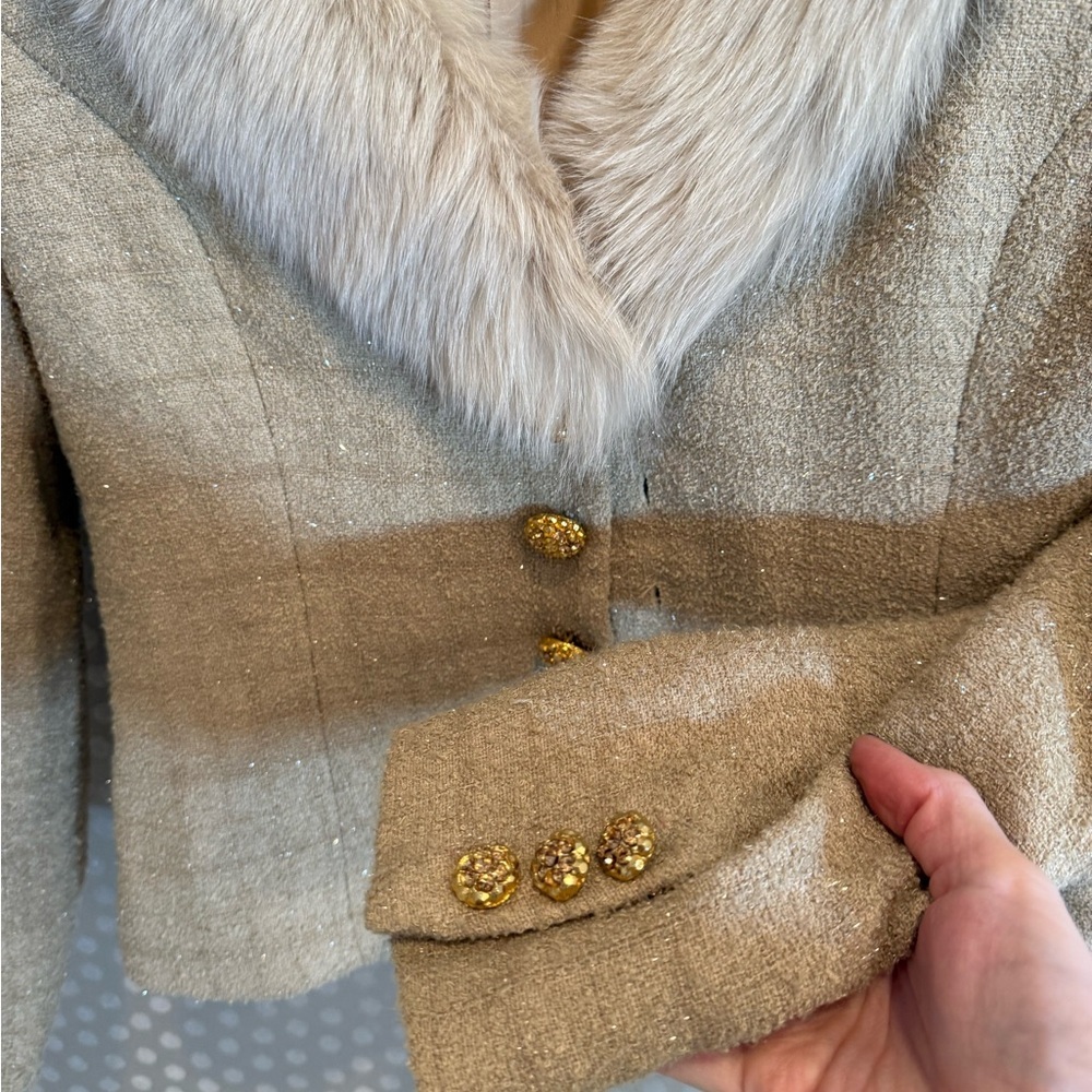VINTAGE Victor Costa Beige Faux Fur Trimmed Shimmer Suit Set - Picture 3 of 11
